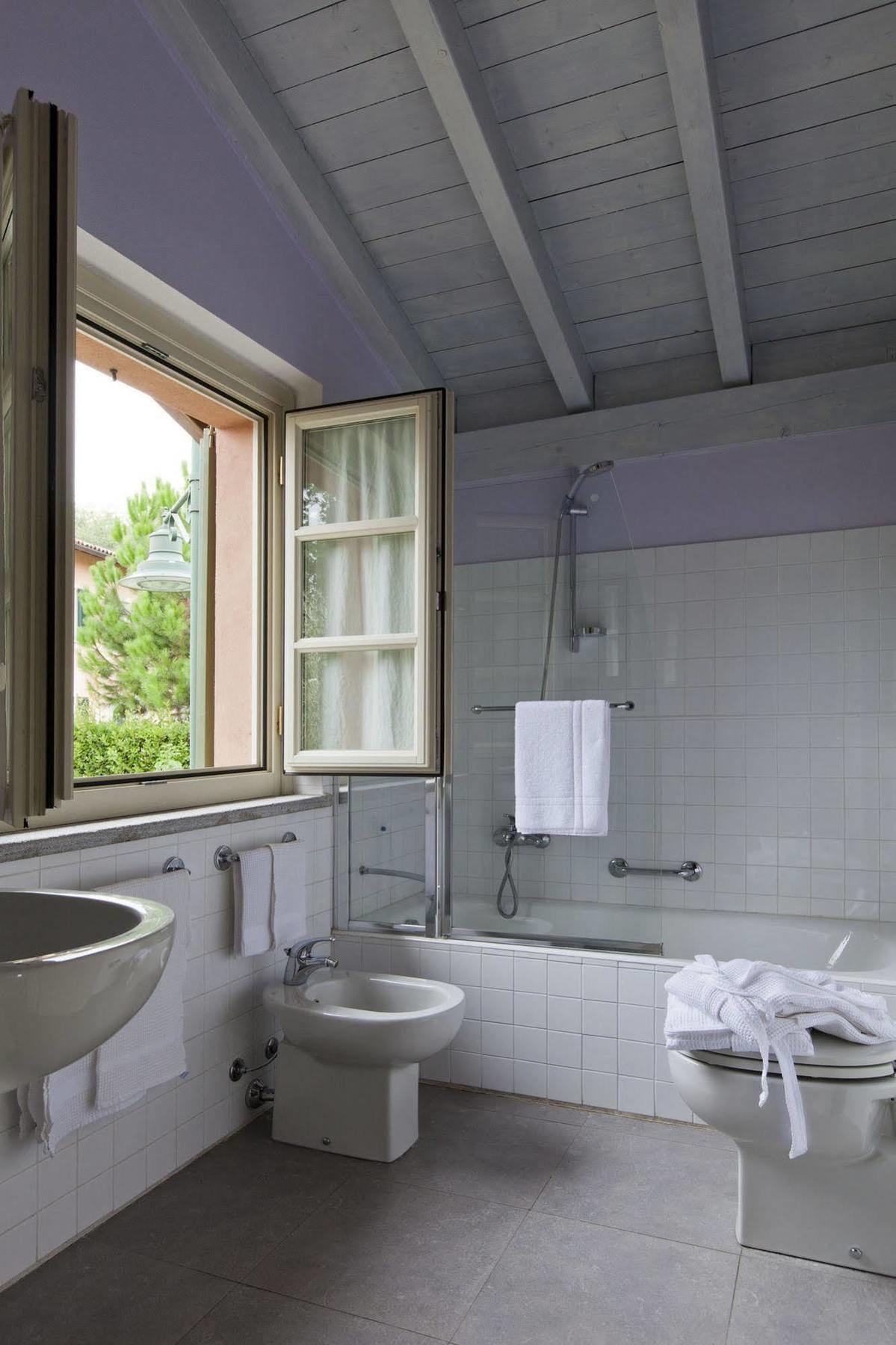 Foresteria Dei Piaceri Campestri Casciago Ngoại thất bức ảnh